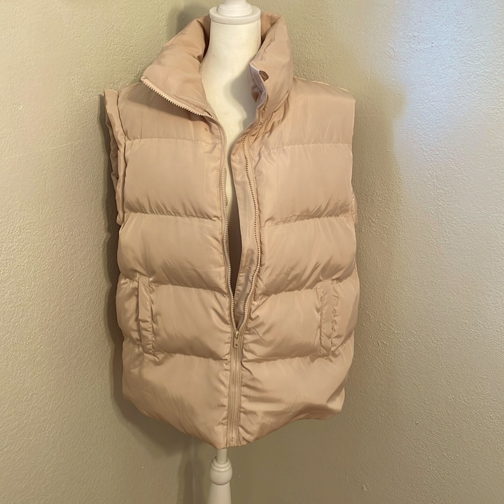 Oversized puffer vest